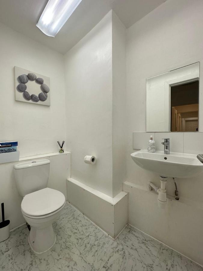 Bright, Warm & Cozy House In Harpurhey Διαμέρισμα Μάντσεστερ Εξωτερικό φωτογραφία