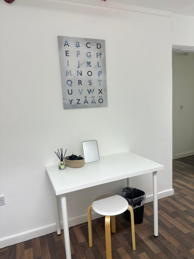 Bright, Warm & Cozy House In Harpurhey Διαμέρισμα Μάντσεστερ Εξωτερικό φωτογραφία