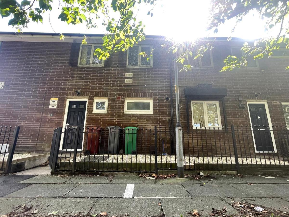 Bright, Warm & Cozy House In Harpurhey Διαμέρισμα Μάντσεστερ Εξωτερικό φωτογραφία